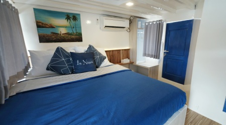 Lanissa Boat Master Cabin