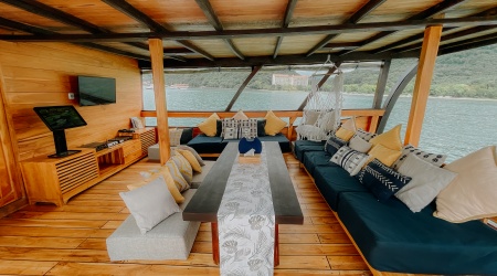 Entertainment Area Navila Boat